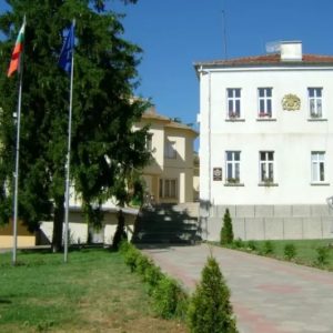 Позиция на кмета и общинската администрация в Сухиндол във връзка с обществените дискусии и протести срещу построяването на фотоволтаичен парк на територията на общината