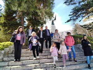 Великотърновци се включиха в пешеходен тур за Априлското въстание