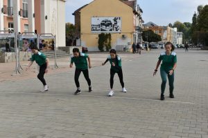 Десетки млади спортисти участваха в Общинския лекоатлетически крос