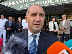 Екзитпол: 6 партии влизат в парламента, „Прогресивна България“ печели убедително изборите