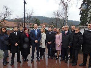 Румен Радев: „Другите предлагат лозунги, ние предлагаме ясни мерки“